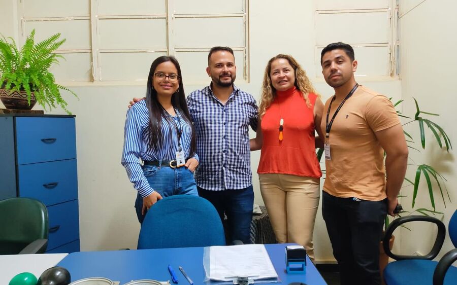 Casa do Trabalhador de Rio Verde Realiza  Seleção para Vagas no Frigorífico Aurora. 