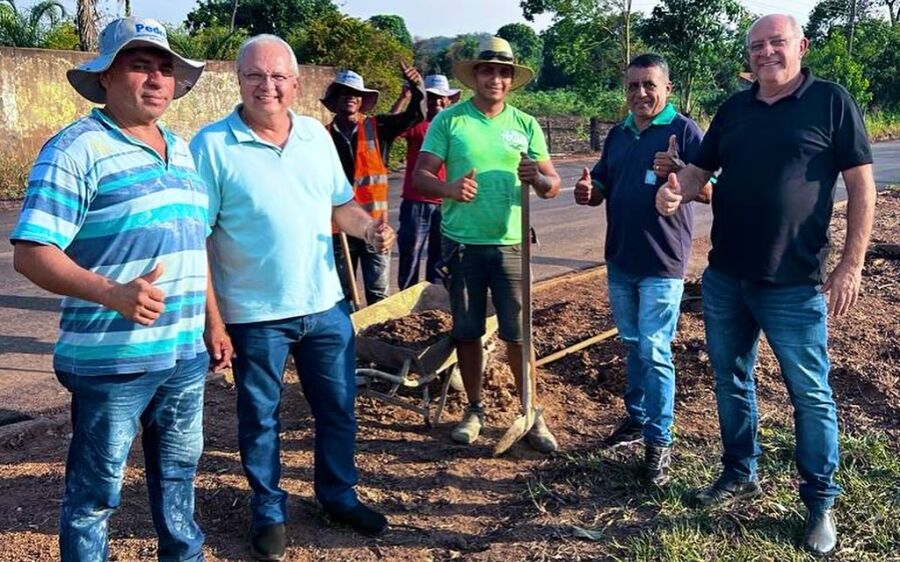 Prefeito Réus inspeciona obras de  reforma na rodoviária e recapeamento de ruas em Rio Verde