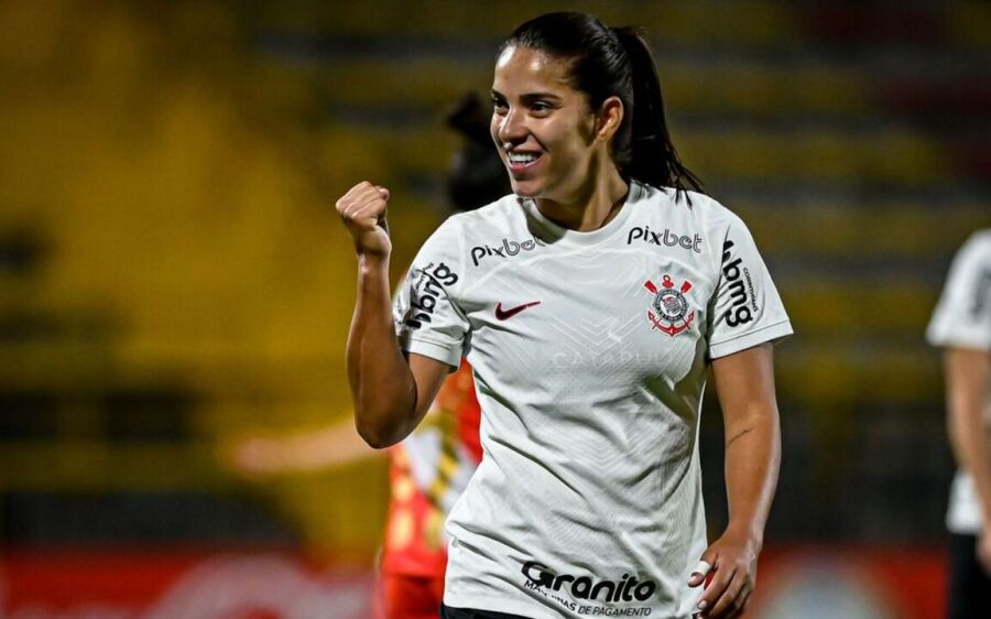 Corinthians goleia e se garante nas quartas da Libertadores feminina