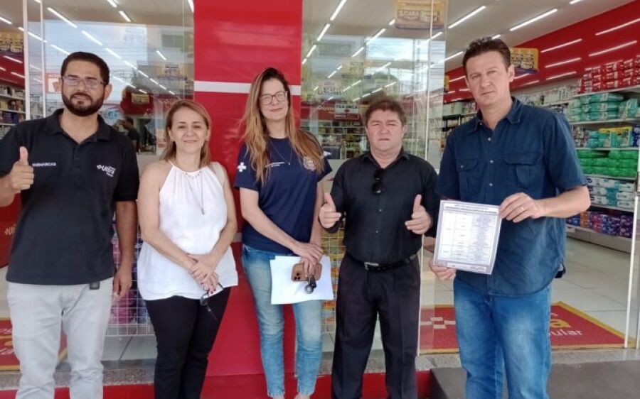 Prefeito e secretários visitam farmácia UltraPopular e incentivam uso do  programa Farmácia Popular 