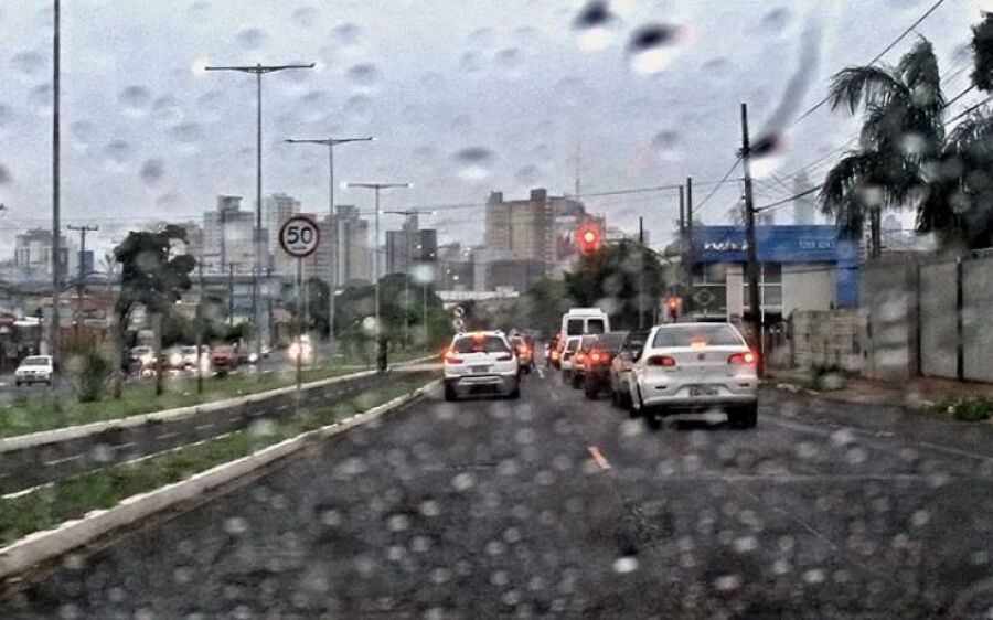 Quinta-feira tem previsão de chuvas em MS