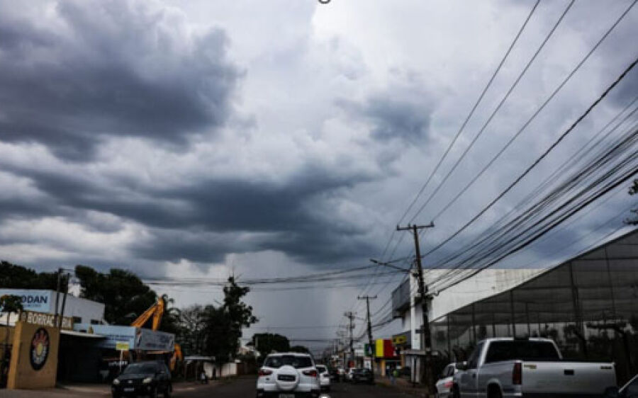 Prepare-se: outubro vai terminar com  chuva e novembro será de temporais em MS