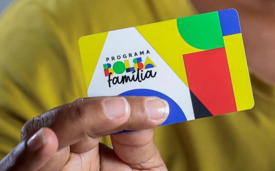 Caixa paga novo Bolsa Família a beneficiários com NIS de final 4