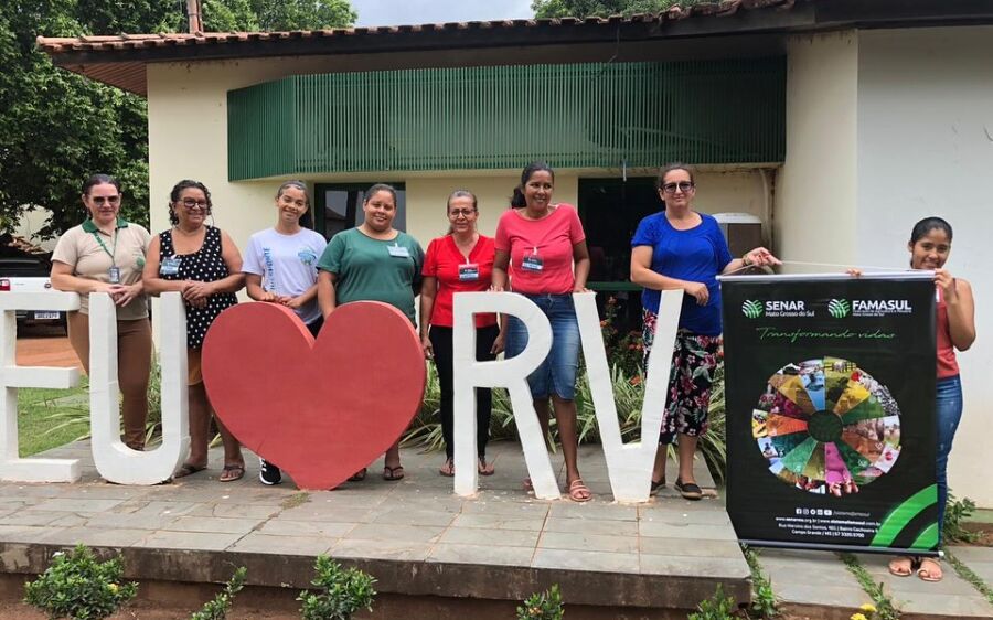 Sindicato Rural e SENAR Promovem Curso de Bordado em Ponto Cruz no Caps de Rio Verde