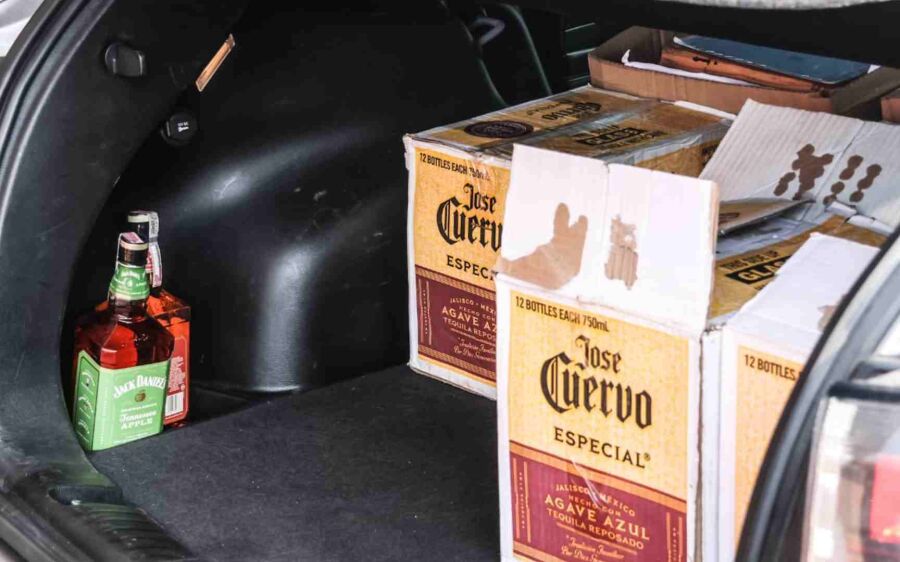 Polícia faz batida em distribuidoras contra venda de bebidas  adulteradas em Campo Grande
