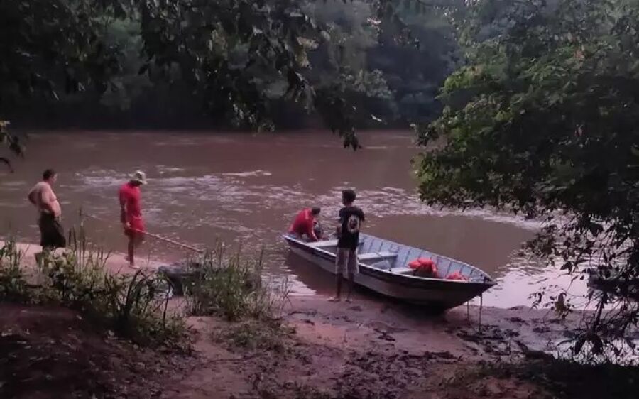 Corpo de pescador que desapareceu em rio é encontrado após dois dias