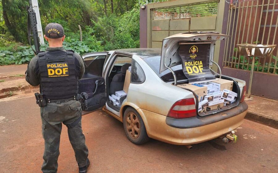 Veículo carregado com cigarros ilegais é apreendido na BR-463, em Dourados