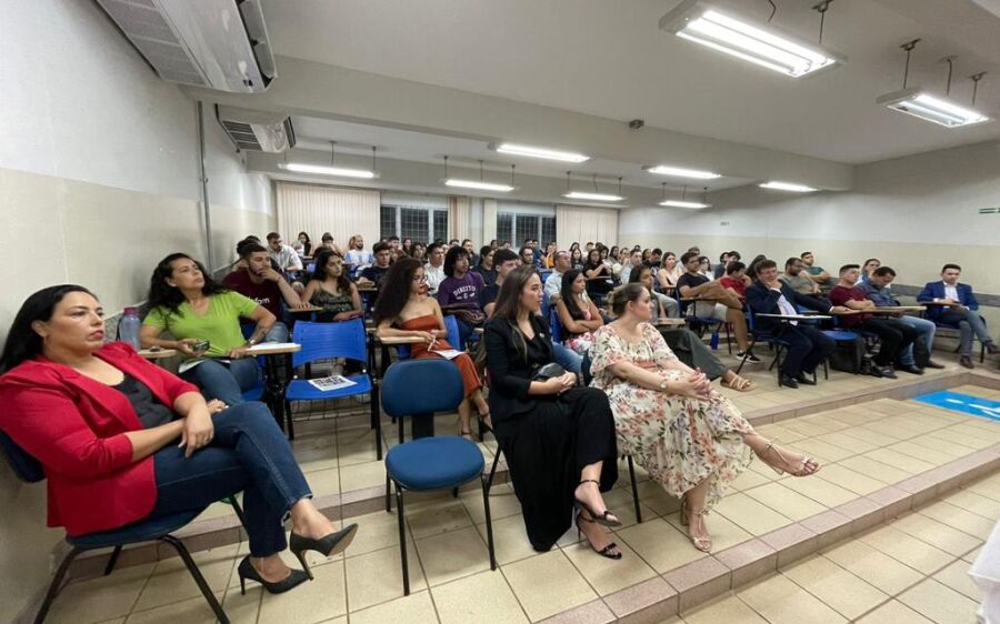 Caravana Integra da CJA promove palestra com o Advogado Rafael Cândia em Coxim
