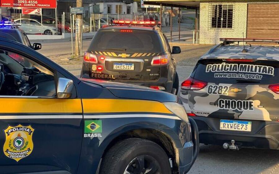 Quadrilha que mandava droga da fronteira para SC é alvo de operação