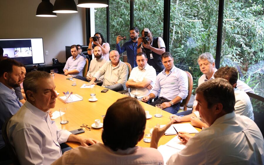 Lei do Pantanal: governo de MS se reúne com prefeitos pantaneiros e produtores