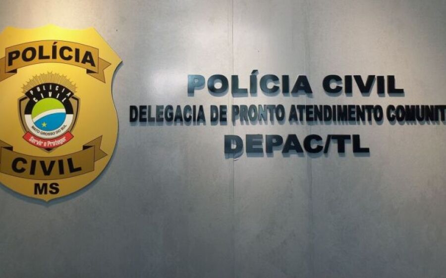 Funcionária de escola estadual beija garoto de 13 anos e caso vai parar na delegacia