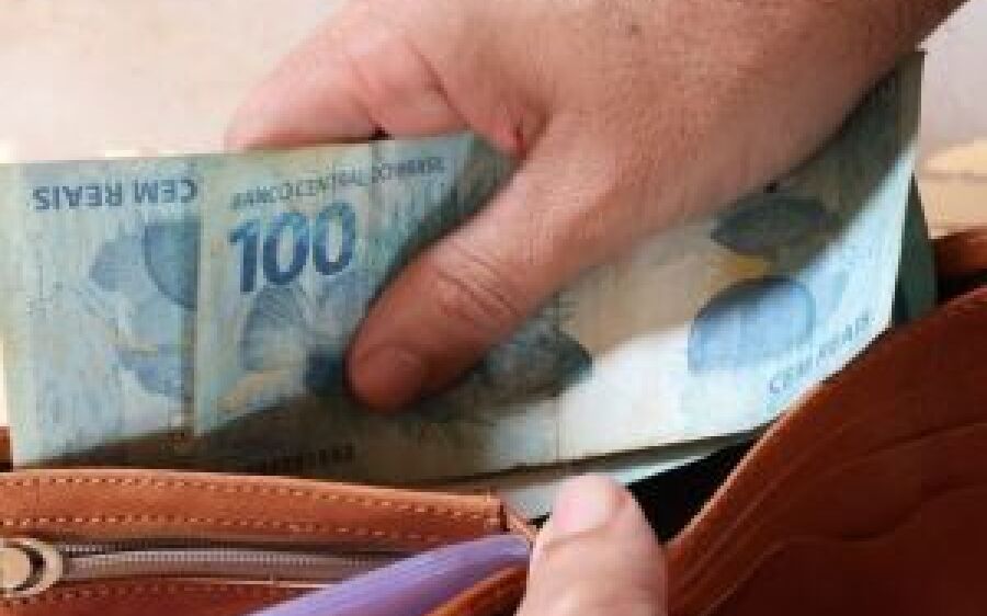 Governo de MS cumpre planejamento e anuncia pagamento de salário e 13º