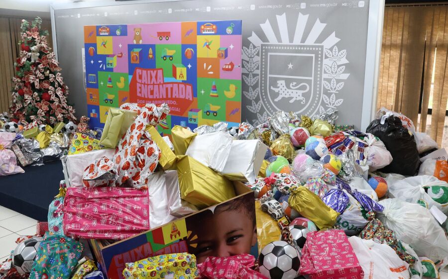 Campanha ‘Caixa Encantada’ arrecada brinquedos para crianças atendidas por 280 instituições