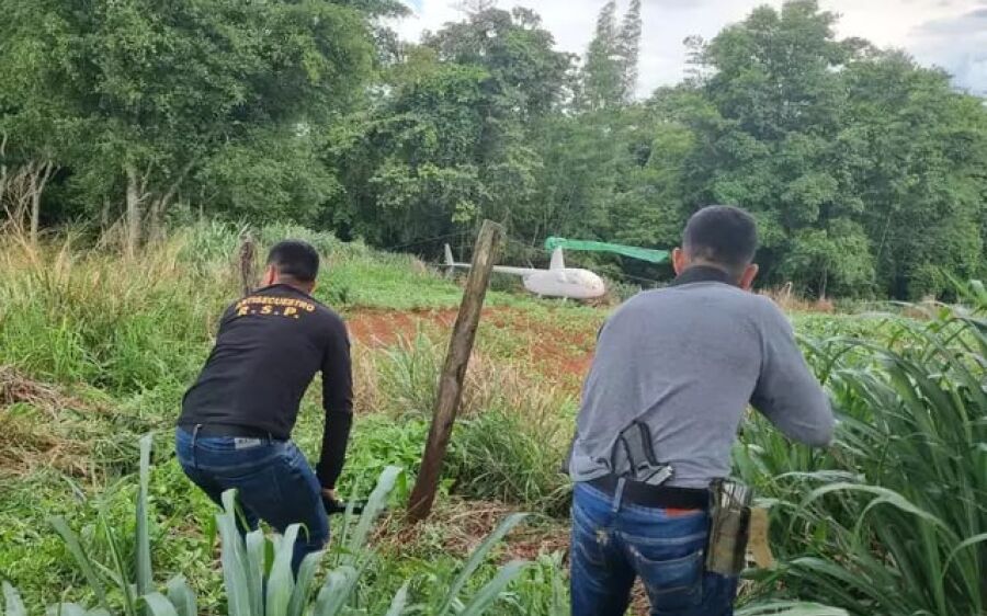 Polícia do Paraguai recupera helicóptero brasileiro roubado na fronteira