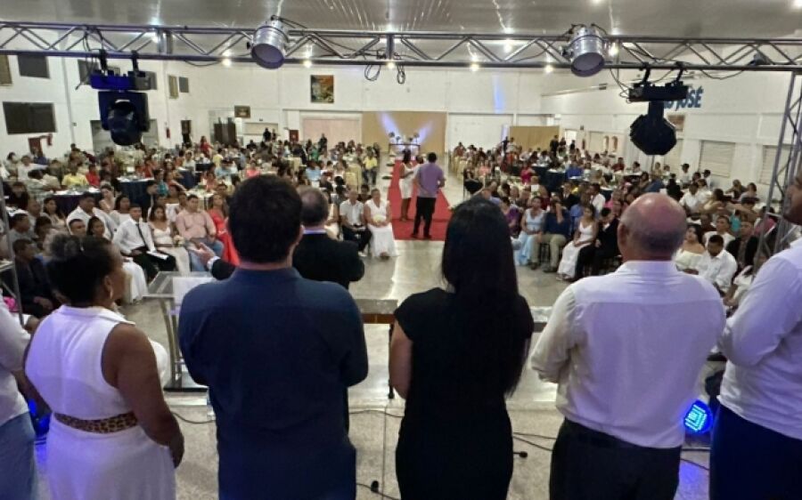 Vereadores celebram momento de união: Casamento Comunitário reúne quase 50 casais em cerimônia