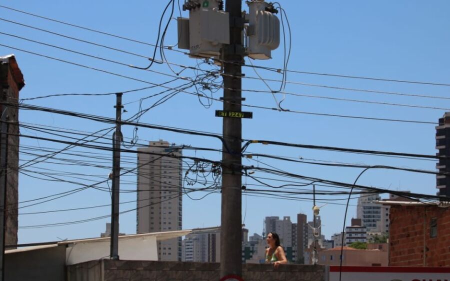 Justiça determina que Enel reduza casos de falta de energia