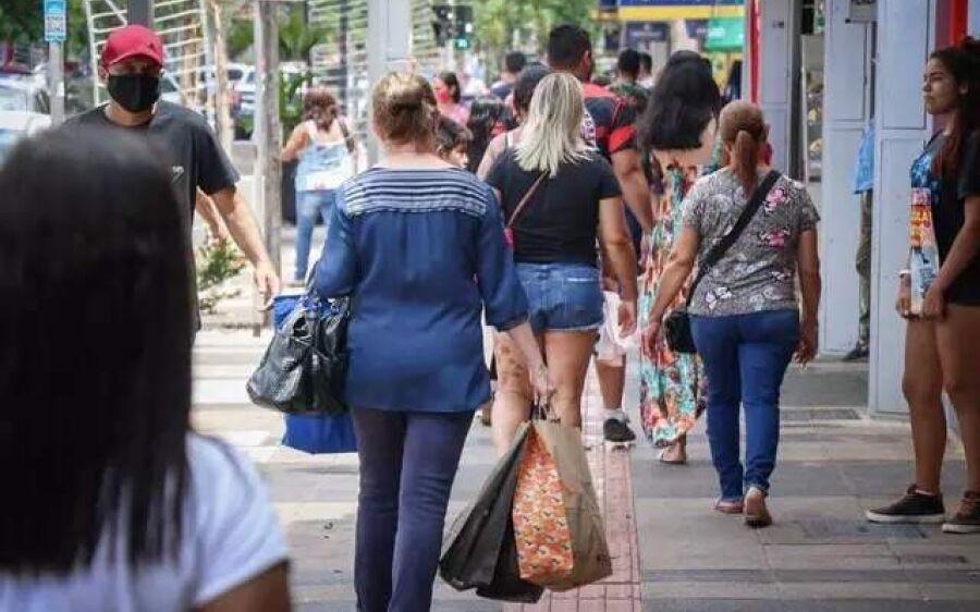 Confira o que abre e o que fecha nos dias de comemorações do Natal na Capital