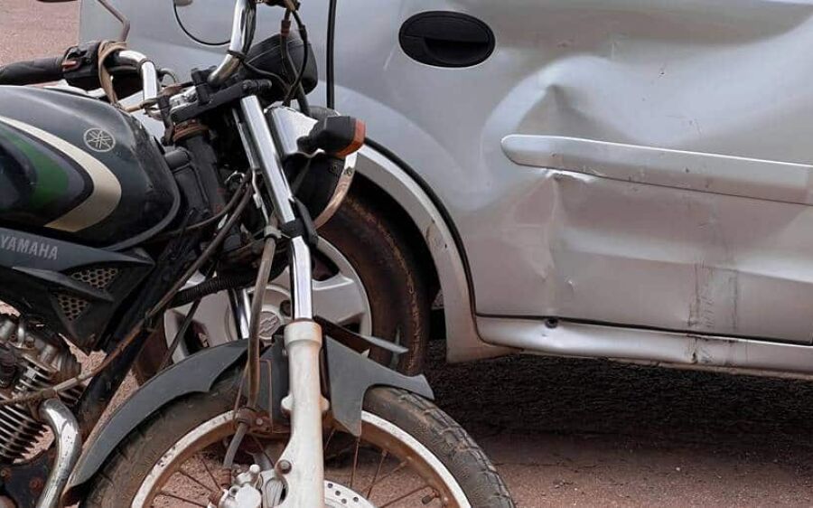 Motociclista fica ferido em colisão com carro na BR-163, em Coxim