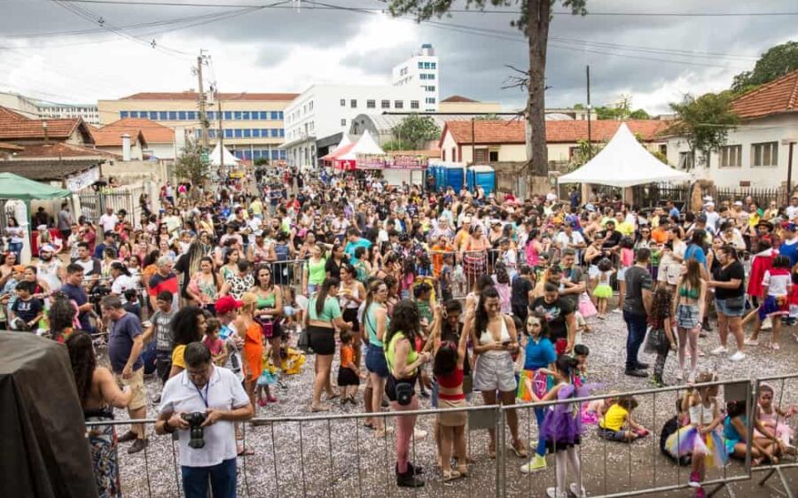 Carnaval de rua em Coxim mostra a força do interior do Estado