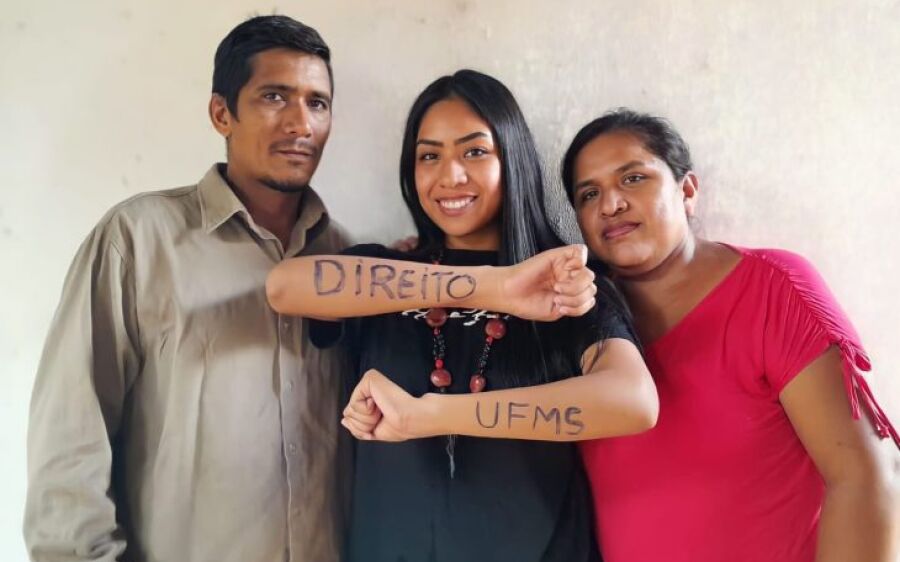 Jovem Terena da Rede Estadual de Ensino é aprovada em 1º lugar no curso de Direito da UFMS