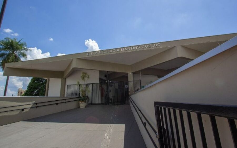 Estudantes e administrativos da educação  voltam às aulas conectados à Infovia Digital