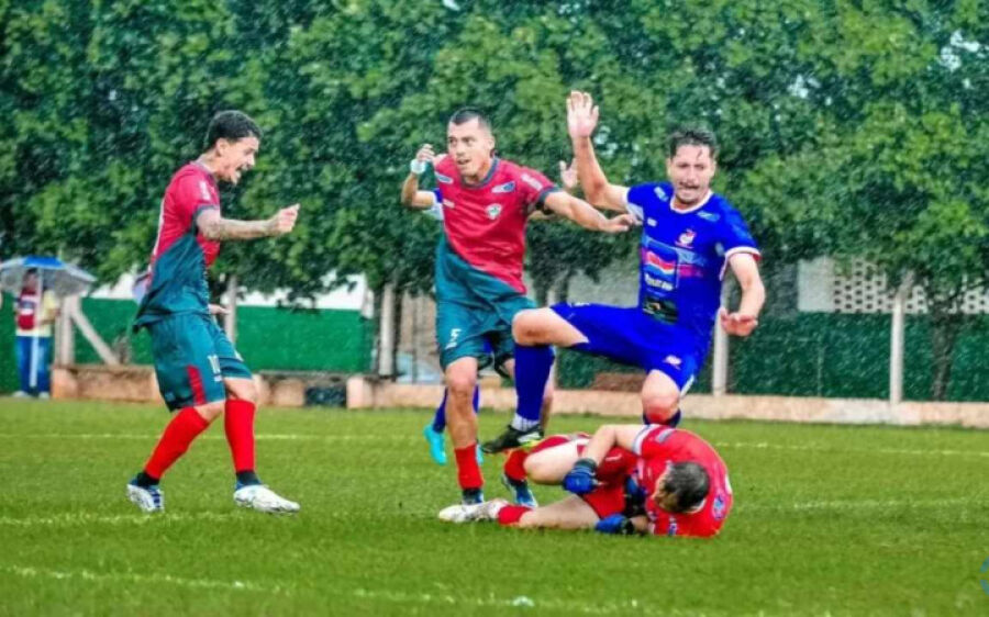 Coxim está garantido na próxima  fase do Estadual de futebol