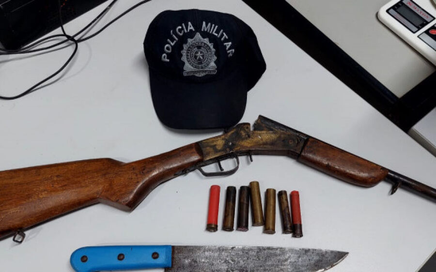 Homem ameaça esposa e acaba preso pela PM por posse irregular de arma de fogo em Coxim