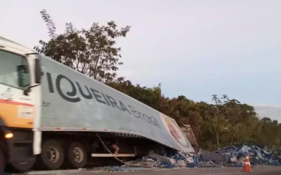 Caminhoneiro é preso após morte de família em acidente na BR-163