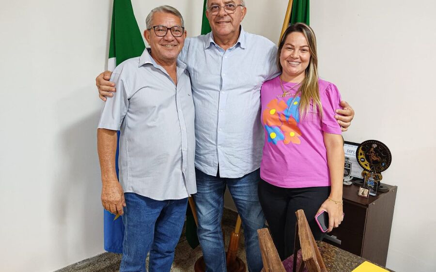 Prefeito Réus recebe Tico da Ambulância, que após 28 anos de serviço público, solicita aposentadoria