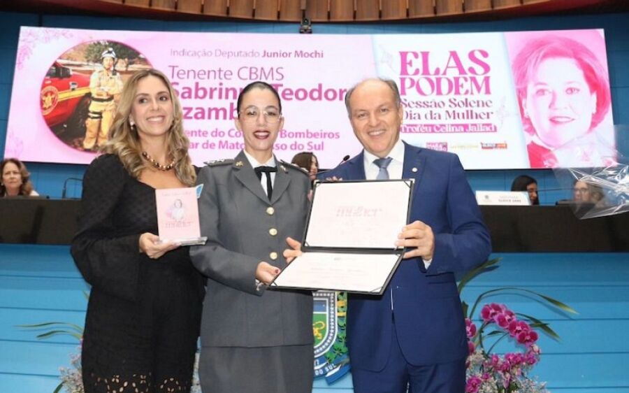 Em sessão solene, Junior Mochi homenageia mulheres atuantes em Coxim