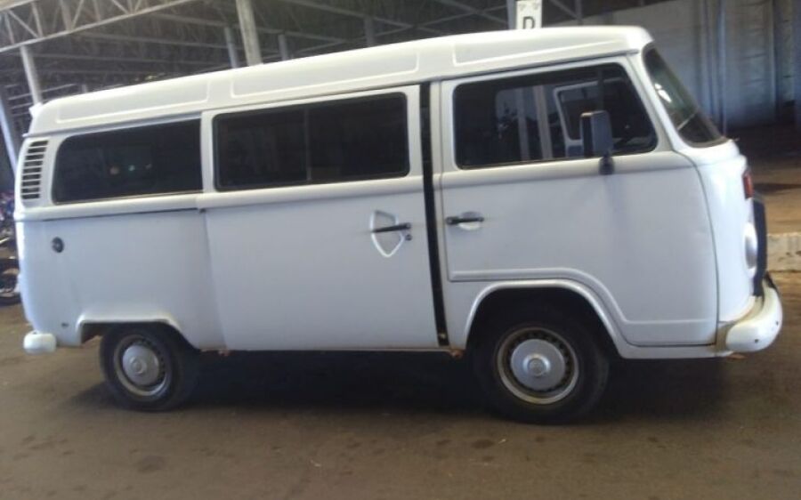 Leilão do Detran de Mato Grosso do Sul tem motocicleta e até Kombi com lance inicial de R$ 3 mil