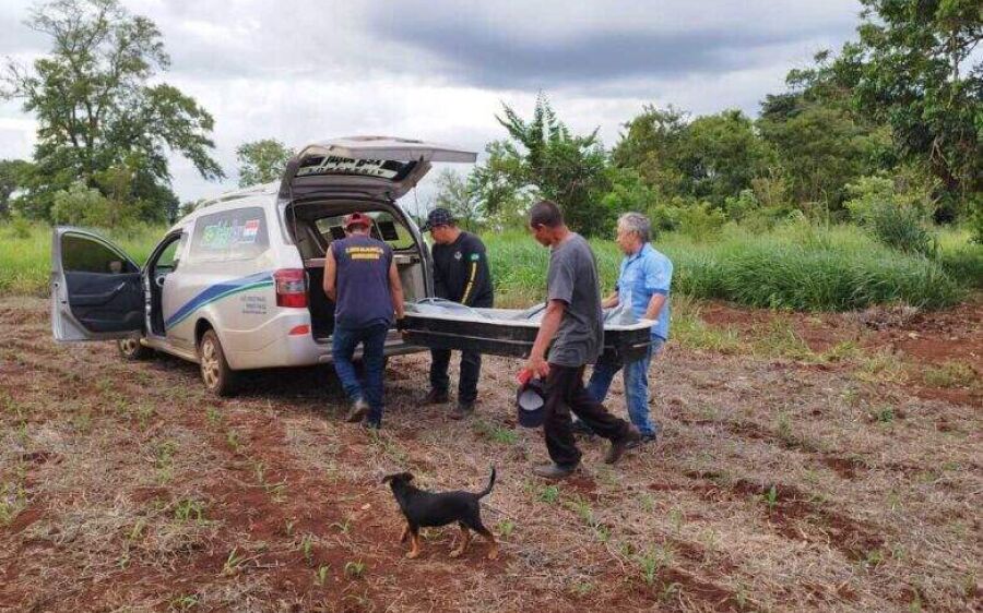 Após bebedeira, rapaz é encontrado morto e amigos dizem que ele foi espancado