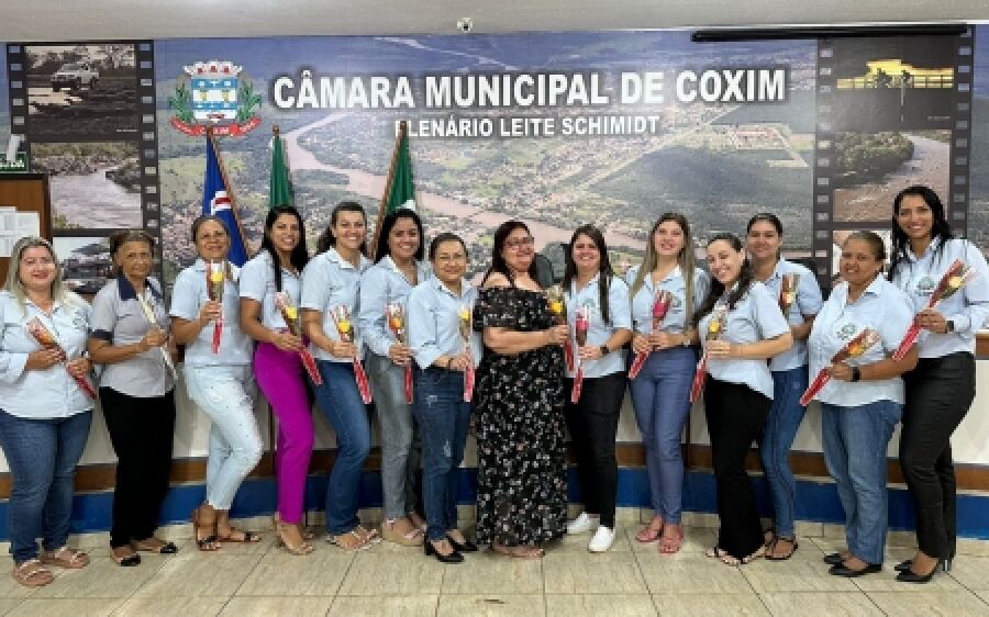 Câmara celebra o Dia  Internacional das Mulheres com café da manhã em homenagem às servidoras