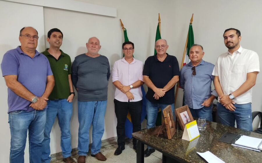 Engenheiros da AGESUL e empresa B & C visitam Rio Verde para instalação de iluminação pública