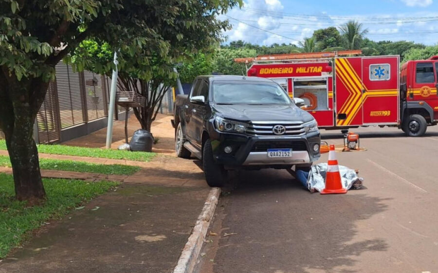 Mulher morre ao ser atropelada pela própria camionete em São Gabriel do Oeste