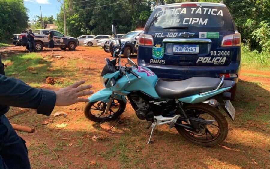 Assaltante de moto morre em tiroteio na Capital