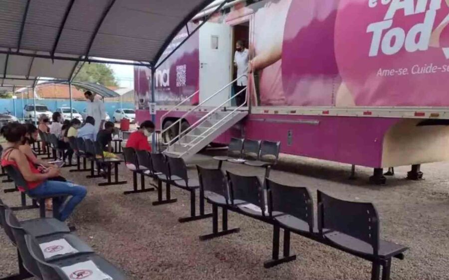 De graça, Carreta da Mamografia realiza exame em mulheres na rodoviária de Campo Grande