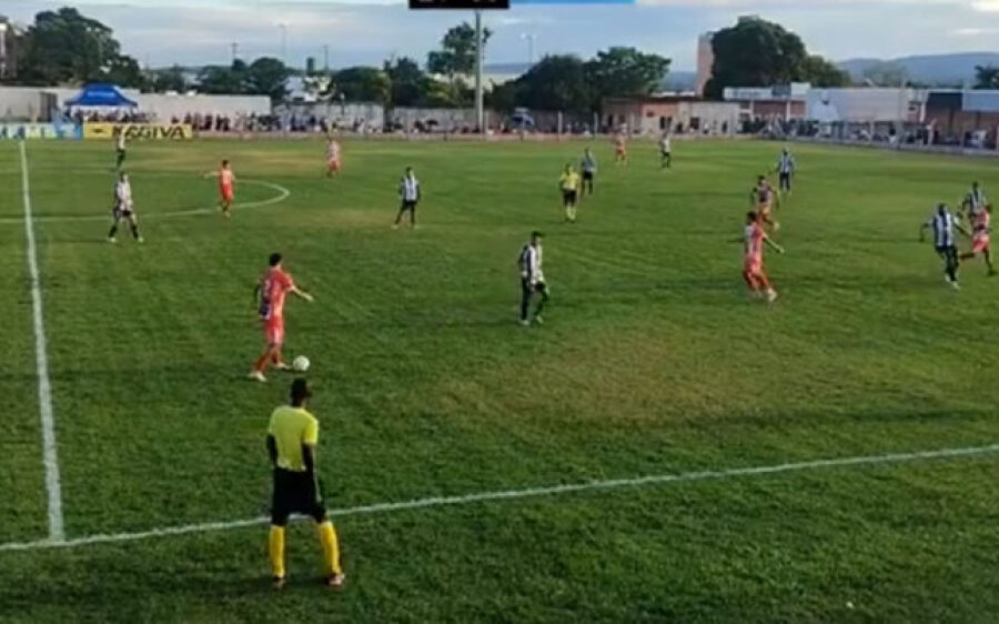 Corumbaense garante vaga ao vencer  Coxim no André Borges