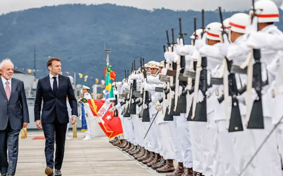 Lula e Macron lançam 3º submarino de parceria entre Brasil e França