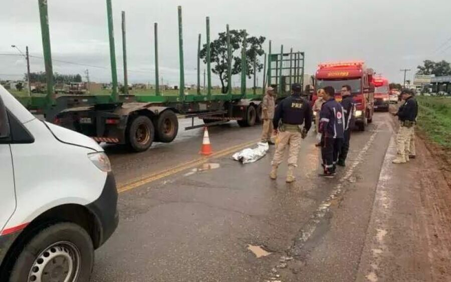 Corpo de homem morto a facadas é encontrado no meio da pista da BR-262