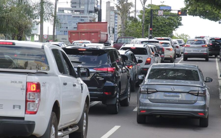 Aberto calendário de licenciamento de 2024 e veículos com placa final 1 e 2 devem se regularizar 