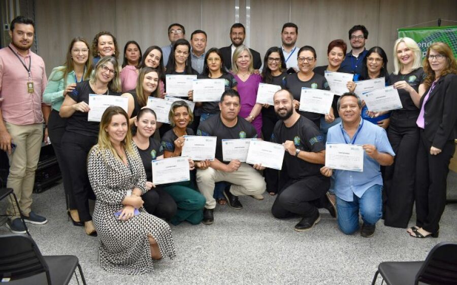 Servidores concluem curso de Libras e garantem atendimento democrático na ALEMS