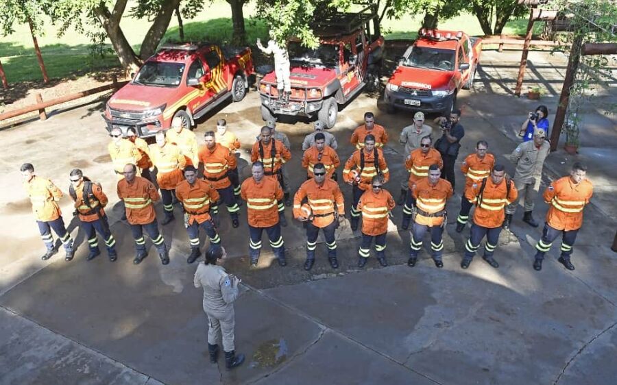 Bombeiros de MS atuam no combate a incêndios florestais no Pantanal
