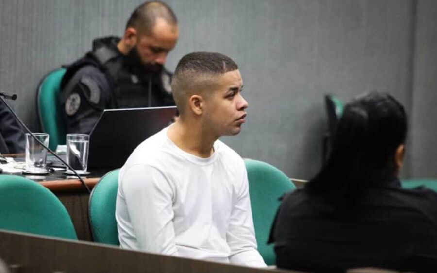 Durante júri, jovem acusado de homicídio é absolvido