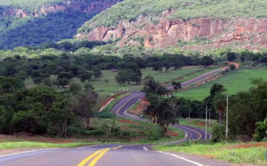 Com aval da Agesul, estrada turística no Pantanal pode ser destruída pelo tráfego de treminhões
