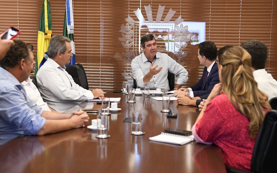 Governo de MS recebe projeto para  melhoraria da produção leiteira no Estado