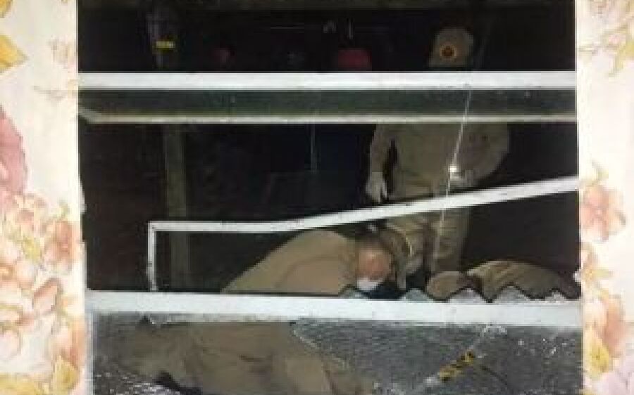Mulher fica presa em janela, tem parada cardíaca e morre em MS