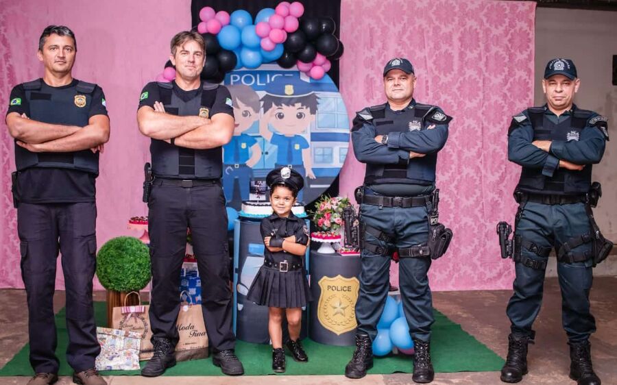 Menina de Pedro Gomes comemora aniversário de 4 anos com tema polícia e surpresa especial