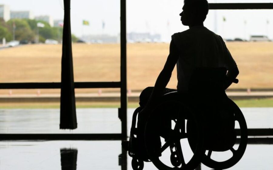 Lei garante a estudantes com deficiência vagas  de estágio nos órgãos estaduais