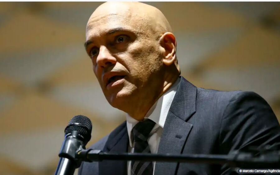 Moraes nega pedido para isentar X no Brasil de  ordens judiciais
